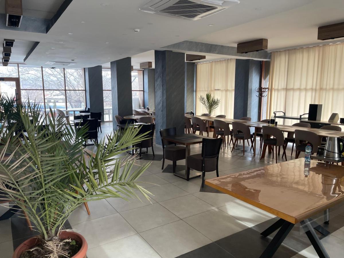 סקופיה Hotel Story מראה חיצוני תמונה